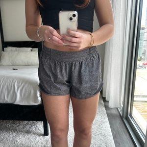 Lululemon Hotty Hot shorts 4" inch